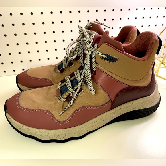 Clarks Women's Jaunt Lo Hiking Boot in Taupe Combi Size 11 - Picture 2 of 16